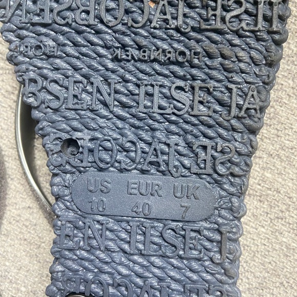 Isle Jacobsen Gray Flip Flop Metallic Size 10/40 - Picture 3 of 3